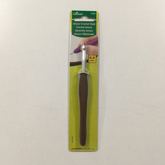 Aguja de ganchillo Clover (6mm) - modistas.org